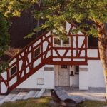 gestrichenes Eisenbahnerhaus